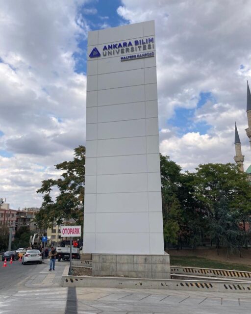 #ankarabilimüniversitesi #pylonsign #totem #signage #channellettersigns #aluminiumcompositepanel