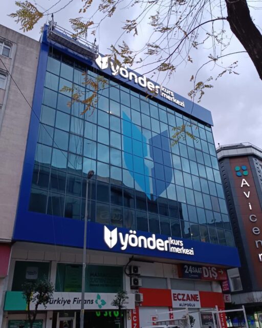 Yönder esenler şubesi #aluminum #alüminyumkompozitpanel #kutuharf #cephereklamı #ışıklıtabela #kabartmaharf #cephe #totem #monoreklam