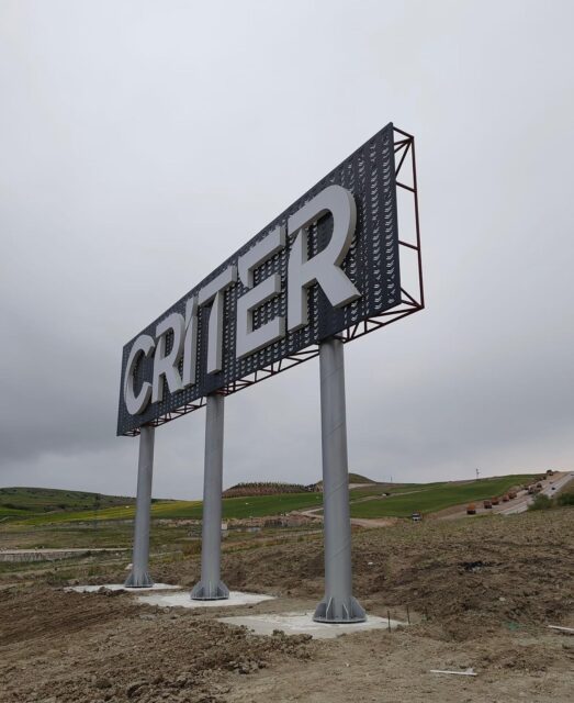 #totem #totemtabela #pleksikutuharf #pleksiyüzeyaydınlatma #kutuharf #totemsign #pilontabela #monoreklam