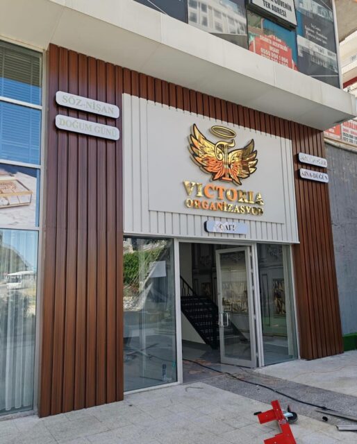 Alüminyum kompozit cephe giydirme uygulamamız tamamlanmıştır..! #alüminyumkompozit #kompozitcephekaplama #ışıklıkutuharf #kromharf #monoreklam